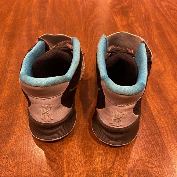 Nike Kyrie 7 GS Pixel Camo Black Multi Color Shoes - Picture 4 of 9